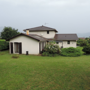 VILLA de 175 m2 sur 2090 m2 de terrain